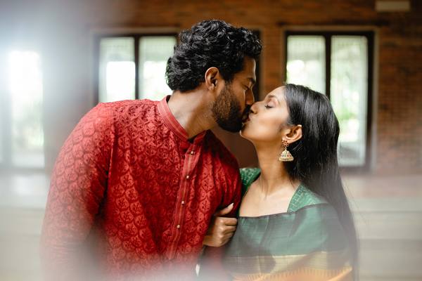Sharmilan and Thiviia — photograph 3